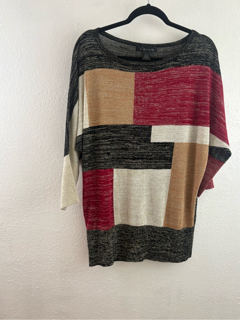 Venue multicolor geometric color-block knit top boat neckline size XL